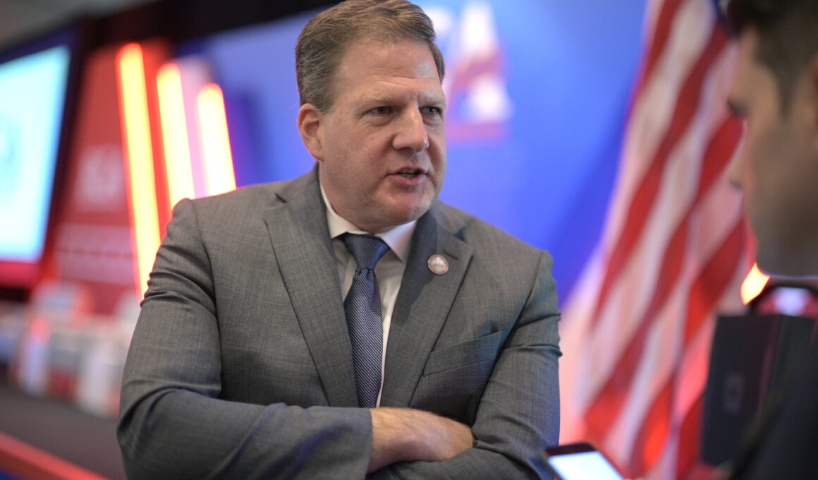 trump-wouldn’t-beat-biden,-sununu-says